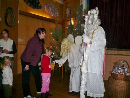 Mikulášské zpívání u stromečku - 3.12.2010